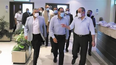 مدبولى: القيادة السياسية تولى اهتماماً كبيراً للمشروعات الحيوية وجذب المزيد من الاستثمارات لخدمة الاقتصاد القومي