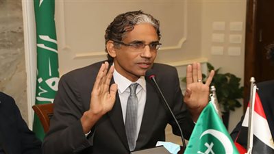 طارق تهامي: شعب مصر وجيشها حافظوا على بعض في وقت سقطت فيه دول (فيديو)