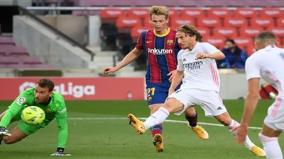 الليجا تأجل مباراة لريال مدريد وبرشلونة