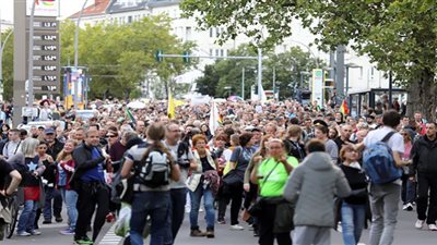 ألمانيا.. توقيف 80 شخصا في برلين أثناء احتجاجات على قيود كورونا