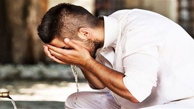 حكم الطهارة في الوضوء أو التيمم أو الغسل بالجمع بين مذاهب الفقهاء؟