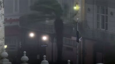 شاهد.. انقطاع الكهرباء عن آلاف الأمريكيين بسبب إعصار إيدا