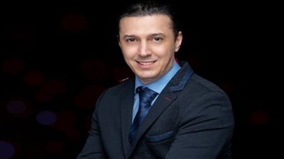 حسين كاظم يتحالف مع عمرو يوسف في 