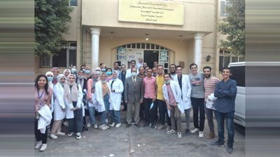 قافلة جامعة سوهاج الطبية تكشف على 800 مواطن بطما