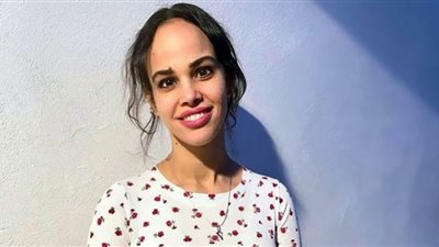 نور عمرو دياب برفقة خطيبها البريطاني في أول ظهور (فيديو)