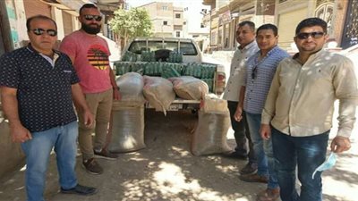 ضبط 800 زجاجة مياه غازية و250 كيلو أعلاف منتهية الصلاحية بالفيوم