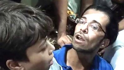 والد طفل المحلة المختطف: الشرطة حولت يأسي لسعادة (فيديو)