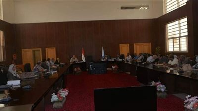 البندارى يناقش الإستعداد لمشروع التدريب العملى لمواجهة الأزمات و الكوارث