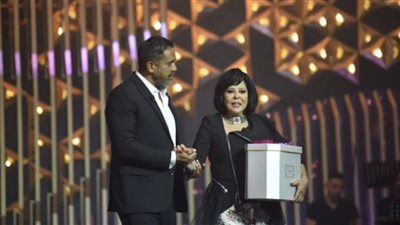 الليلة..إسعاد يونس مع أمير كرارة في 