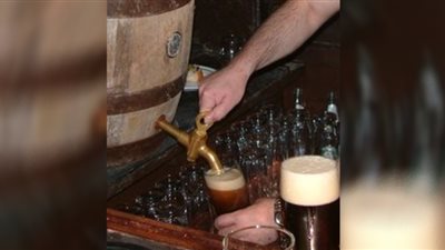 العثور على أقدم دليل لتناول المشروبات الكحولية في العالم