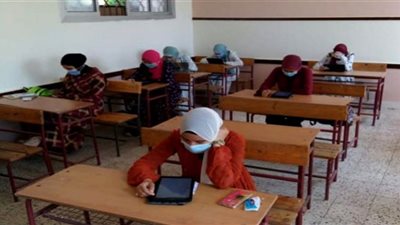 إتاحة امتحانات المواد غير المضافة للمجموع لملاحق الثانوية إلكترونيًا