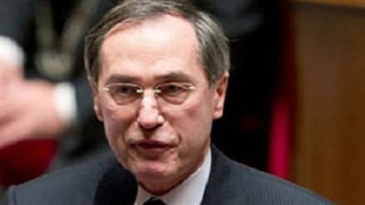 باريس تطرد 3 أئمة وناشطين إسلاميين