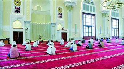 هل خطبة الجمعة شرط أساسي في صحة صلاتها