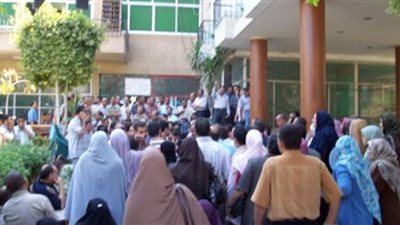 وقفة احتجاجية لأطباء مستشفى عبد الناصر بالإسكندرية