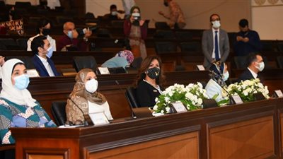 نبيلة مكرم تكشف الهدف من ندوة 