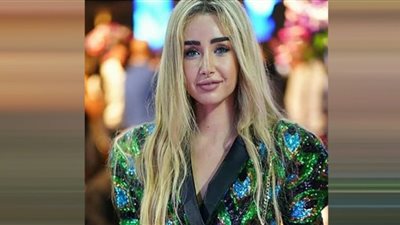 هنا الزاهد ووالدتها على موعد مع منى الشاذلي اليوم (صور)