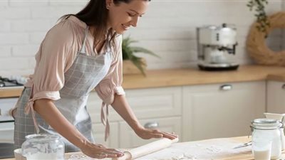 دراسة: العجن يقلل الشعور بالتوتر