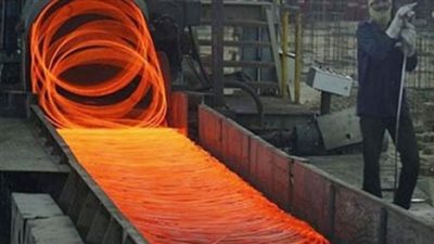 الأزمات العمالية تهدد أكبر 4 شركات حديد