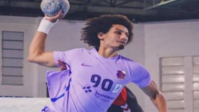 برشلونة يعلن جاهزية علي زين للمشاركة في كأس السوبر الإسباني