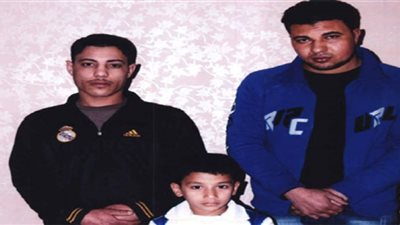 صاحب محل طيور خطف ابن شقيقته