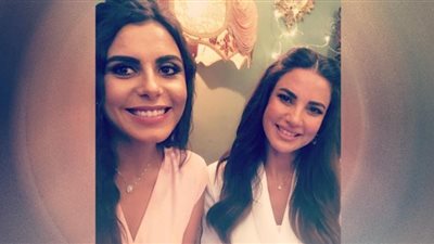 هاجر الشرنوبي تروج لـ حكاية 