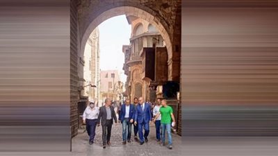 نائب محافظ القاهرة يتفقد أعمال التطوير بالقاهرة التاريخية