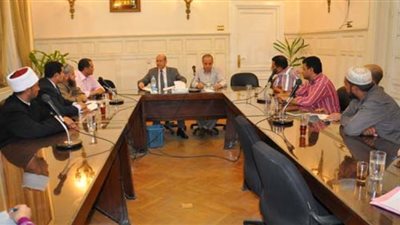 محافظ الجيزة: مليون جنيه لرفع كفاءة طرق الوراق