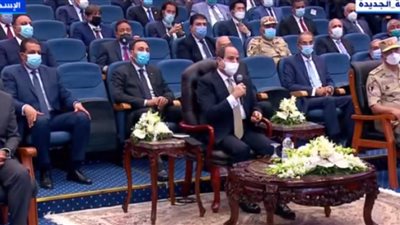 فيديو.. السيسي لوزير النقل: لازم نعوض الناس كويس