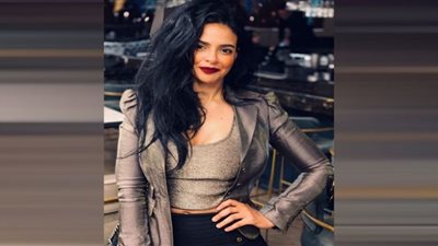 بجمبسوت بنفسجي.. مروة الأزلي تتألق في برنامج 