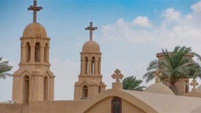 كاهن كنيسة العذراء مريم يلقي العظة الروحية بمناسبة نهضة النيروز