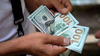 ارتفاع طفيف بأسعار الدولار مقابل الجنيه بختام تعاملات اليوم الاربعاء