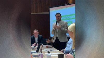 ممثل وزارة الهجرة للحوار بأوكرانيا يستعرض دور المركز في دعم الشباب الدارسين بالدولة