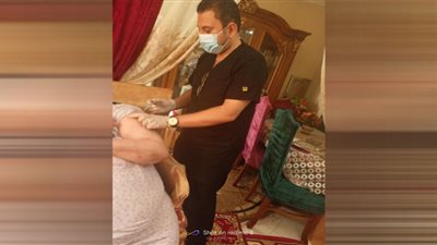 استمرار فعاليات التطعيم المنزلي ضد كورونا لغير القادرين على الحركة بالدقهلية