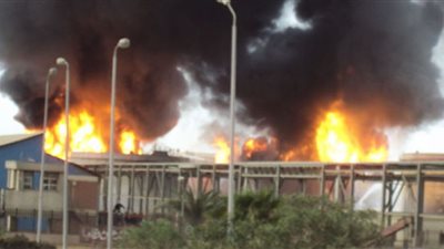 الإدارة المحلية تنتقد تعامل الدفاع المدنى مع حريق السويس
