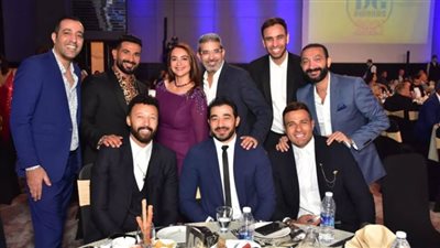 صور.. تكريم نجوم الفن والإعلام بحفل دير جست