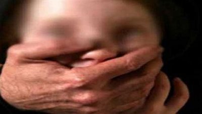 أب يتهم نجارًا بخطف نجلته وهى تؤكد: ذهبت بإرادتى