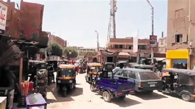 التوك توك فى قنا مصدر للفوضى والزحام بشوارع فرشوط