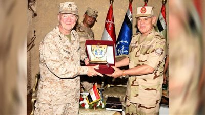 شاهد .. رئيس أركان حرب القوات المسلحة يلتقى قائد القيادة المركزية الأمريكية