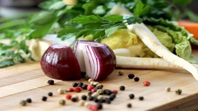 دراسة: البصل والثوم يقللان من مخاطر الإصابة بسرطان الثدي