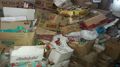 ضبط مصنع يعيد تدوير المنتجات منتهية الصلاحية في العمرانية