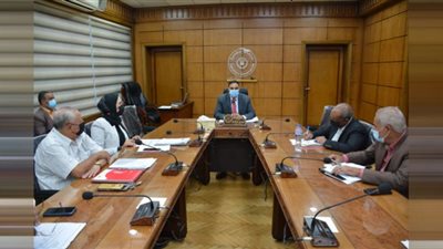 محافظ الدقهلية يوجه بسرعة الانتهاء من ملف تقنين اراضى الدولة