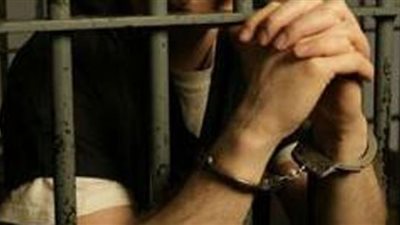 أهالى العزازى يتظاهرون أمام مركز شرطة أبو حماد