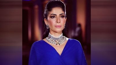 مجسم وقصير.. منى زكي حديث السوشيال ميديا