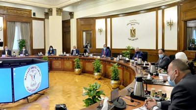 مدبولي: توجيهات رئاسية بتوفير العناصر الغذائية المتكاملة فى التغذية المدرسية للطلاب