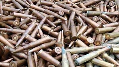 التحفظ على 187 طلقة نارية و15 خزينة متنوعة ضبطت في حملات على مروجي السلاح