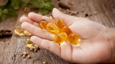 منها علاج الاكتئاب.. فوائد صحية مذهلة تناول زيت السمك