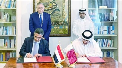 البريد المصرى يوقع اتفاقيتى تعاون مع نظيره القطرى بالدوحة