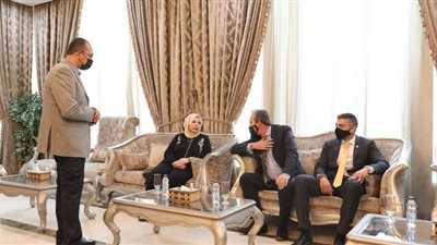 مرصد الأزهر يستقبل وفدًا من إسبانيا للوقوف على جهود مكافحة التطرف