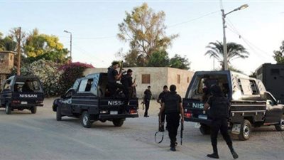 مصرع عنصر إجرامي مطلوب ضبطه في تبادل إطلاق النيران مع شرطة قنا