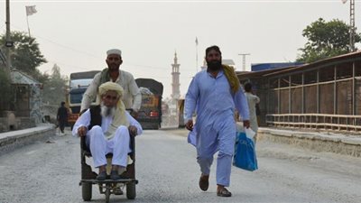 مسؤول باكستاني يؤكد عجز بلاده عن استيعاب مزيد من اللاجئين الأفغان